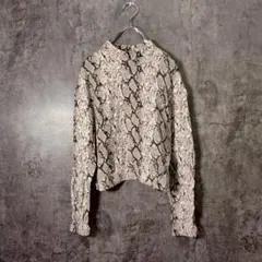 ✨Bershka✨ベルシュカ♡シャツ♡パイソン柄♡ベージュ 黒(S)