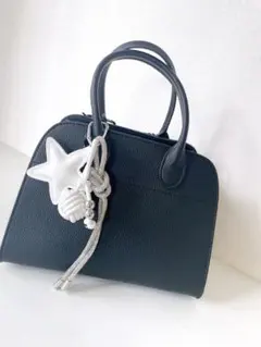 バッグチャーム　キーリング　キーホルダー　スター　ホワイト　シルバーラメ