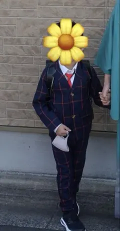 ネイビーとレッドのチェックスーツセット