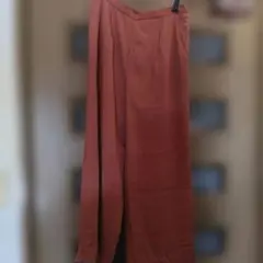 オレンジ プリーツ入り ワイドパンツ