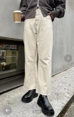 Item thumbnail for item 8db29e89-a45e-4df2-b833-c84d3b106ff7