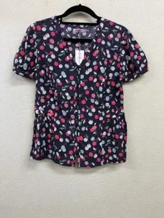 ☆新品保管品☆Cath Kidston チェリー柄 パフスリーブぺプラムブラウスのサムネイル