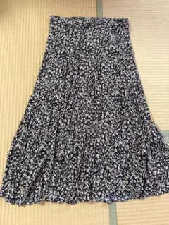 スカート3枚まとめて販売します☘️のサムネイル