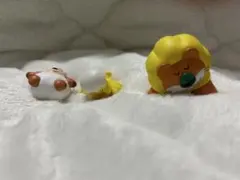 たべっこどうぶつ　ガチャ　フィギュア　3点セット　ライオン　ひよこ　ひつじ