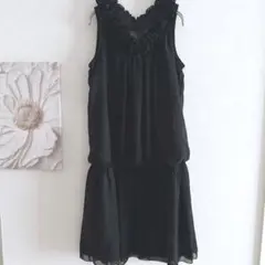 コムサイズム　Vデザイン　フリル　ノースリーブドレス　ウエスト切替　黒　M