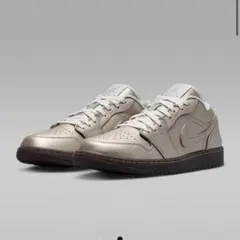 Nike Air Jordan 1 Low メタリックシルバー