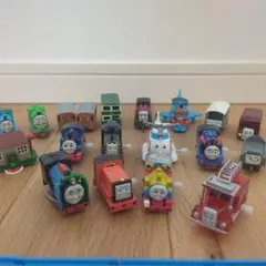 ガチャガチャ プラレール トーマスシリーズ 車両セット