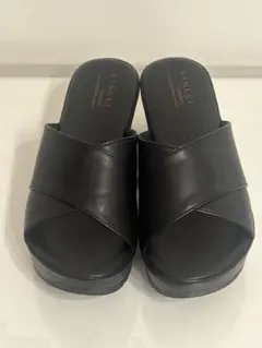【美品】VINCCI ヴィンチ　サンダル　ブラック　厚底　￼のサムネイル