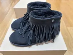 KOOLABURRA フリンジ ブラックムートンブーツ