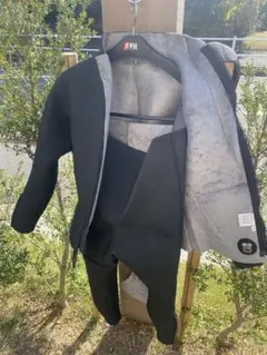 ウェットスーツジャケット+パンツ（2ピース）