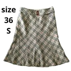 バーバリーブルーレーベル ノバチェック　ノバチェック　スカート　36　ベルト付き