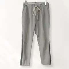 ダブルダジール クロップド丈 サイドライン テーパードパンツ M 《e186のサムネイル