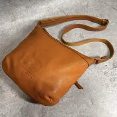 Dakota ショルダーバッグ レザー キャメル 斜め掛け