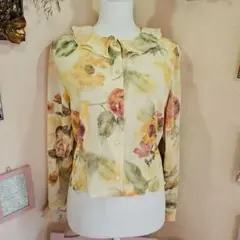 昭和レトロ ヴィンテージ とても上品な花柄フリル襟長袖シャツ