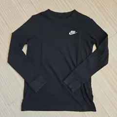 NIKE ナイキ キッズ 長袖Tシャツ ブラック　ロゴ刺繍　Mサイズ