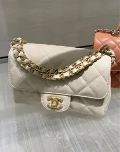 新品CHANELマトラッセ ショルダー ミニフラップバッグ カーフスキンのサムネイル