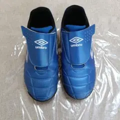 umbro サッカー トレーニングシューズ 20.0cm青