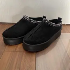 M*e様 ugg風　ブラック スエード スリッポン 厚底