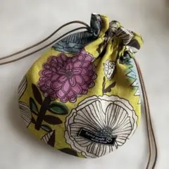 ハンドメイド　まん丸巾着袋　辛子色　青　ピンク　白　大花柄　裏地あり