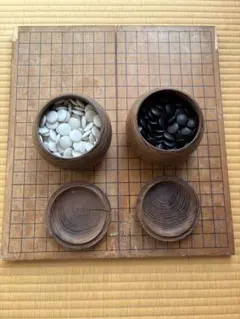 囲碁フルセット 脚付き碁盤(4寸5分・へそ有)＋天然本蛤・那智黒碁石＋