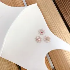 送料無料＊レースのお花のマスクチャーム
