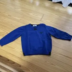 青いVネックセーター 長袖