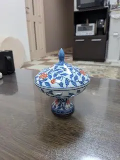 ５０年前に私の父200万円で購入してコレクションしていた骨董品の香炉になります。