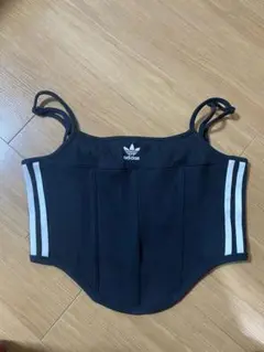 adidasコルセットキャミソール