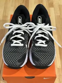 値下げ NIKE ナイキ バッシュ 25.5cmのサムネイル