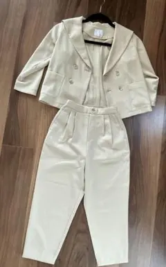 【ローリーズファーム】　薄ベージュ フォーマル 上下セット　上L　下XL