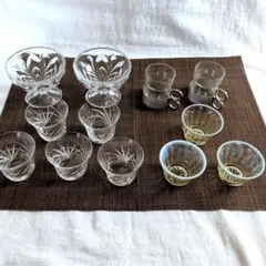 昭和レトロ　カットガラス　デザートカップと小グラス＋おまけの小さな小壺付き
