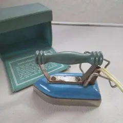 昔の旅行用携帯アイロン ヴィンテージ ブロカント　小さめ