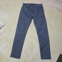 ユニクロ　グレー スリムフィット デニムパンツ Mサイズ
