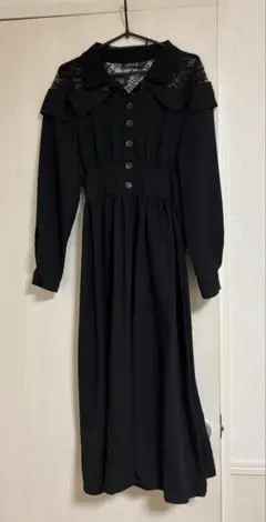 アベイル　黒色ワンピース