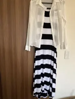 白と黒のストライプ セットアップ