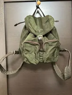 【正規品】PRADA ナイロンリュック 三角プレート カーキ ビンテージ