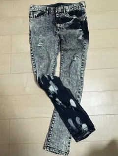 Item thumbnail for item 09044217-badd-49ce-92b7-2c398ebb9b85