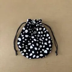 ハンドメイド　まんまる巾着　ダルメシアン　黒