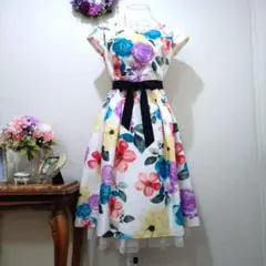 M'S GRACY　ワンピース　ホワイト×フラワーモチーフ　カシュクールのサムネイル
