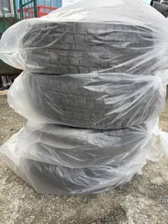 ハンコック スタッドレスタイヤ 195/80R15LTのサムネイル