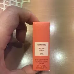 TOM FORD BITTER PEACH オードパルファム 2mlのサムネイル