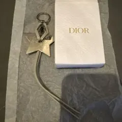 Dior 星型キーホルダー 箱付き