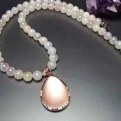 逸品】天然石ローズクオーツトップ付きローズオーラネックレス