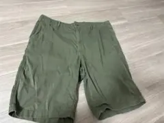 UNIQLO オリーブグリーン ショートパンツ
