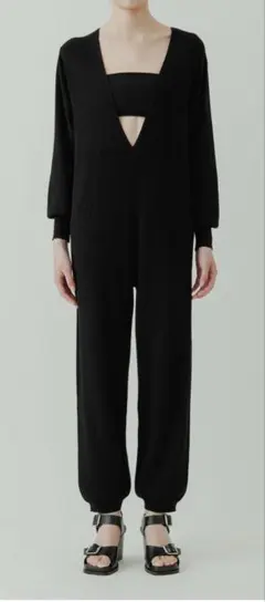 Vneck Straight Jumpsuit - theater hinano - メルカリ