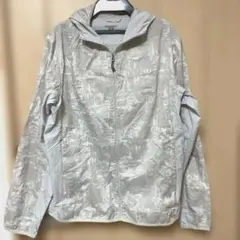 ユニクロ ポケッタブルパーカー L 山口歴