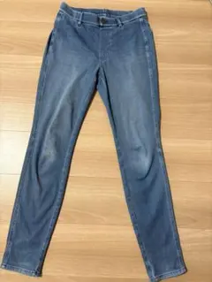 ユニクロ　UNIQLO ウルトラストレッチデニムレギンスパン