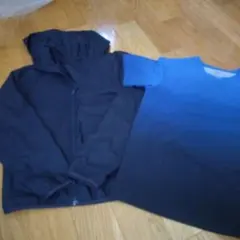 ユニクロ　ポケットブルパーカー 　Tシャツ　160