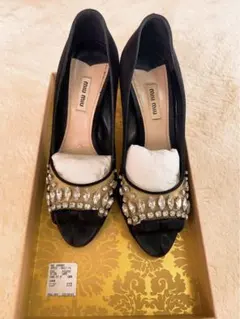 ミュウミュウ miumiu オープントゥビジューパンプス