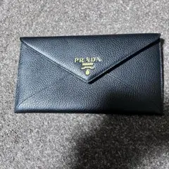 PRADA 財布